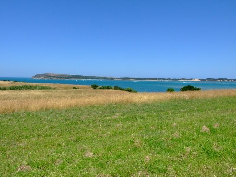 15 Ocean View Drive, San Remo VIC 3925