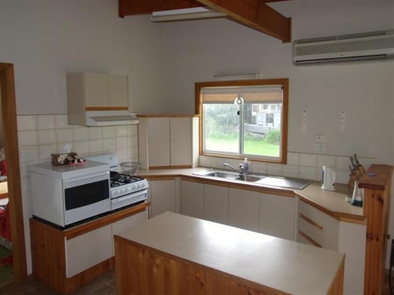 17 Outlook Drive, Cowes VIC 3922