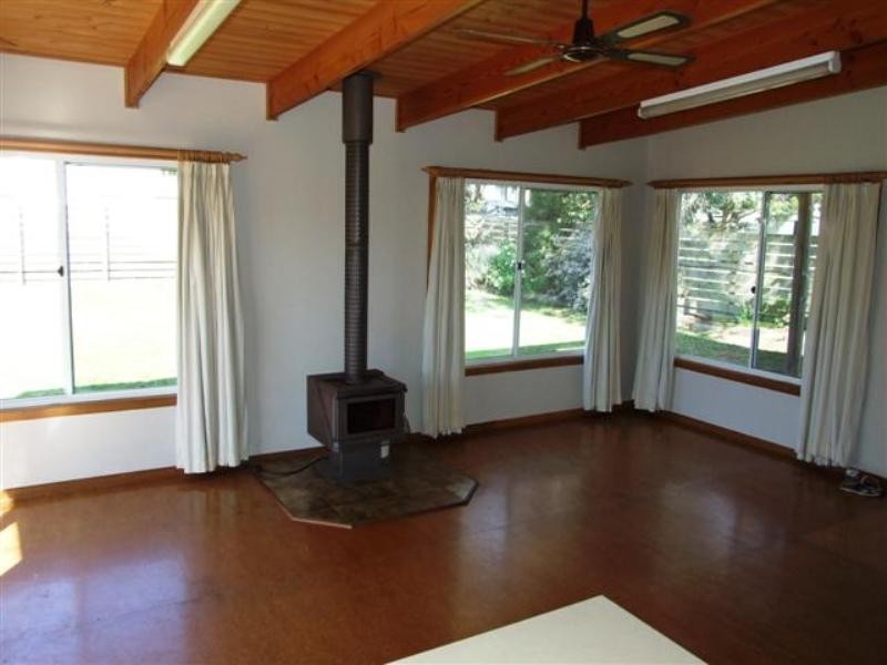 17 Outlook Drive, Cowes VIC 3922