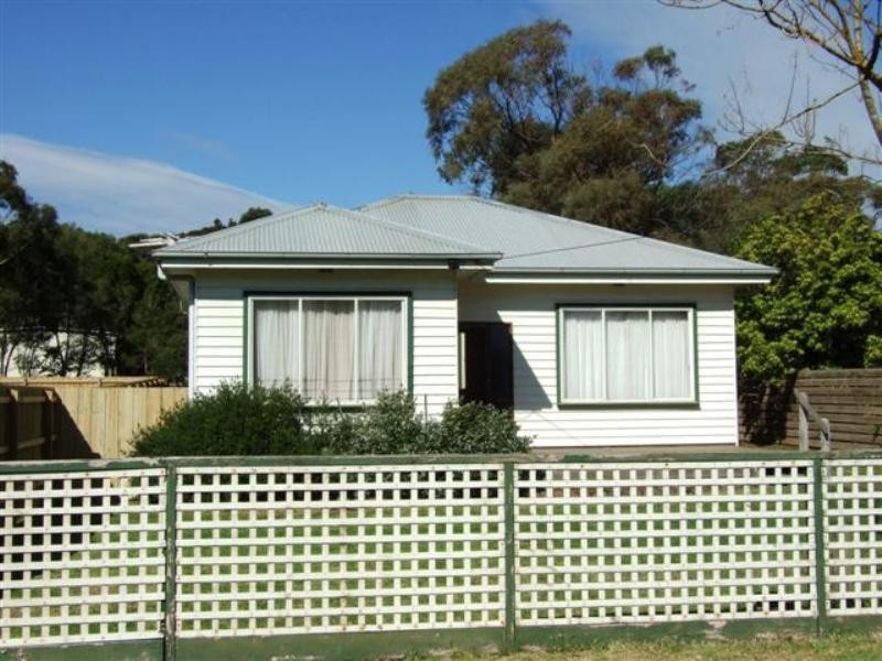 17 Outlook Drive, Cowes VIC 3922