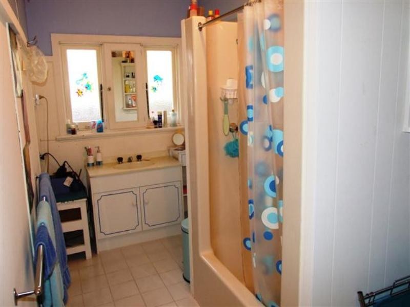 17 Broughton Avenue, Cowes VIC 3922