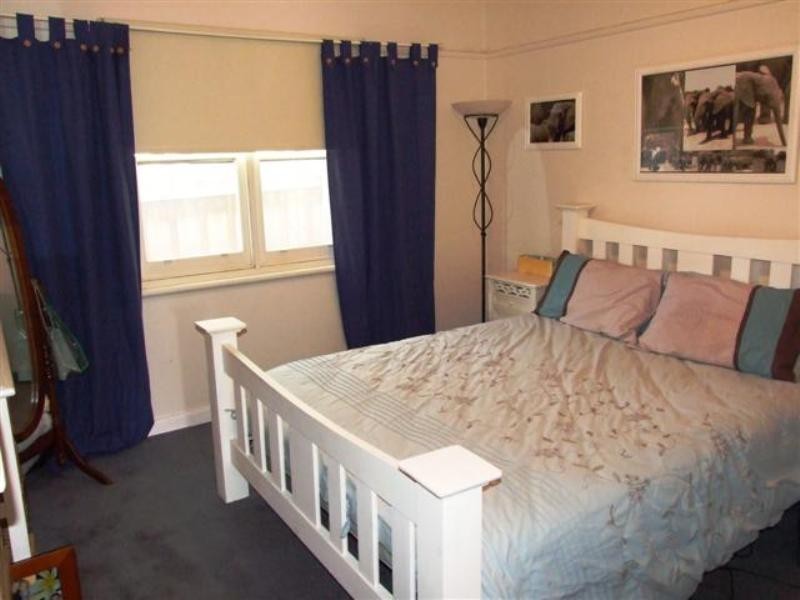 17 Broughton Avenue, Cowes VIC 3922