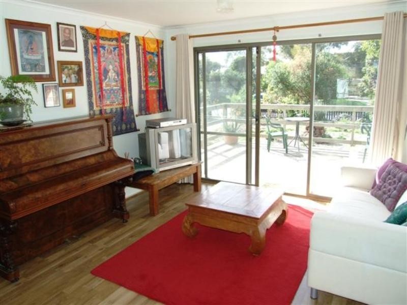 18 Monash Avenue, Cowes VIC 3922