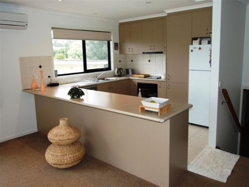 3 Rita Avenue, Cowes VIC 3922