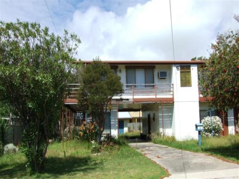 9 Justice Road, Cowes VIC 3922