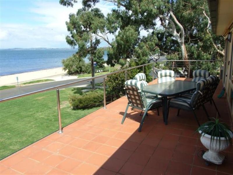 8 and 8a Beach Road, Rhyll VIC 3923