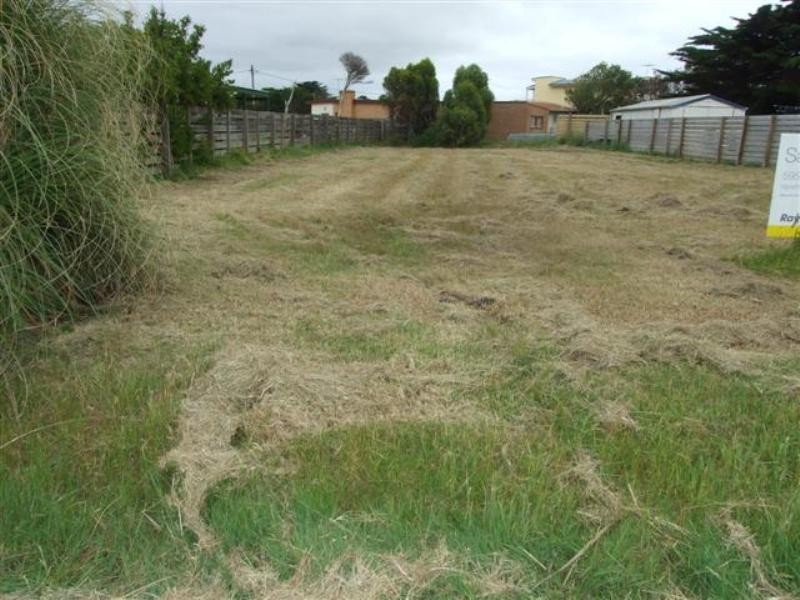 18 Anglers Road, Sunderland Bay VIC 3922