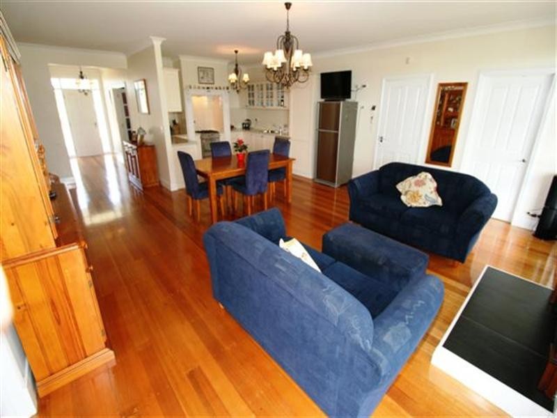 16 Anthony Court, Cowes VIC 3922