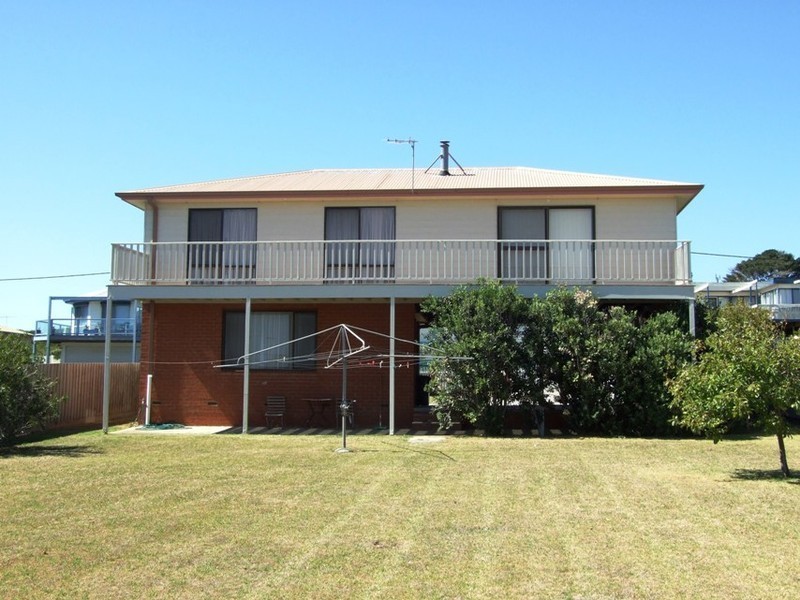 4 Bowcombe Crescent, Ventnor VIC 3922