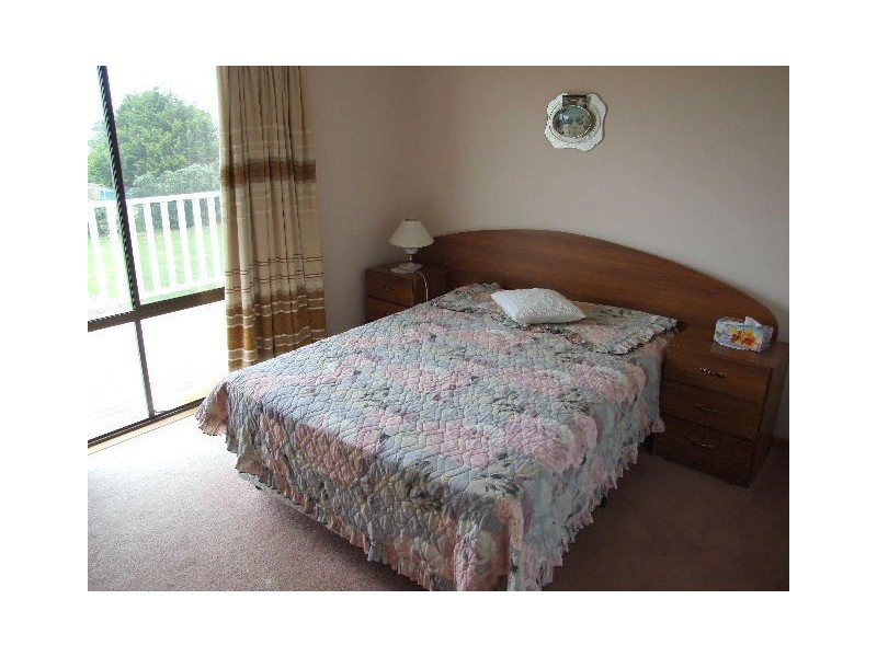 4 Bowcombe Crescent, Ventnor VIC 3922