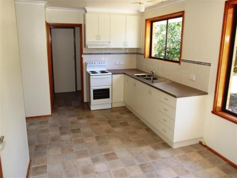24 St Georges Road, Cowes VIC 3922