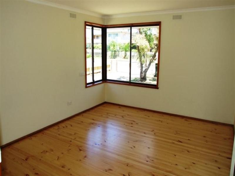 24 St Georges Road, Cowes VIC 3922
