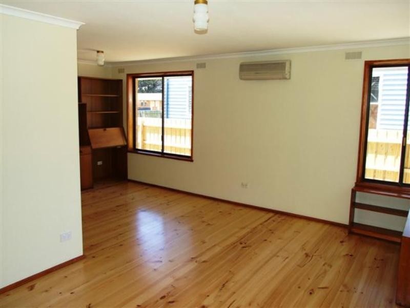 24 St Georges Road, Cowes VIC 3922