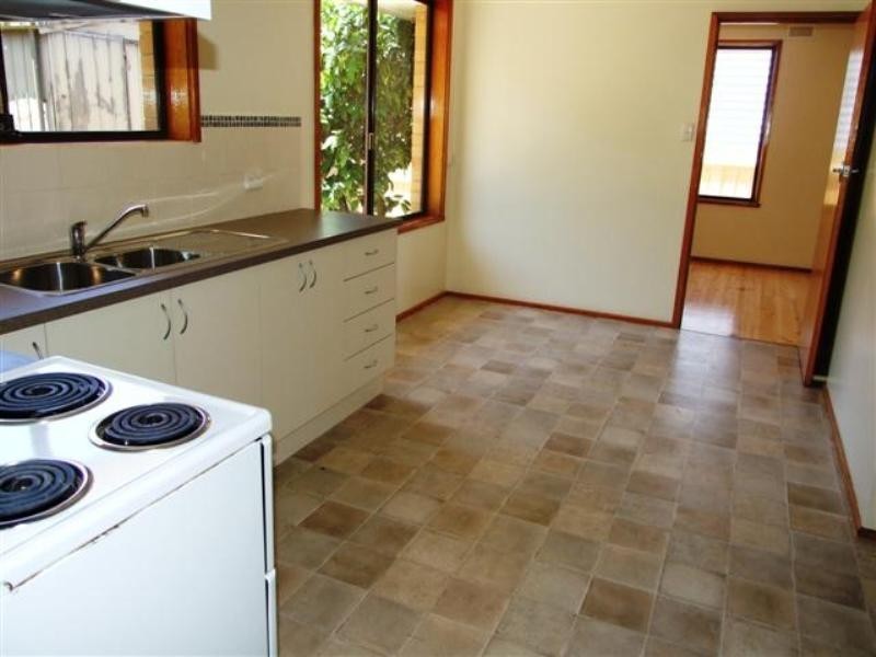 24 St Georges Road, Cowes VIC 3922