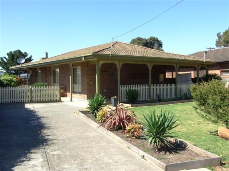 25 St Georges Road, Cowes VIC 3922
