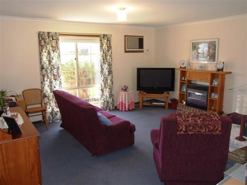 25 St Georges Road, Cowes VIC 3922