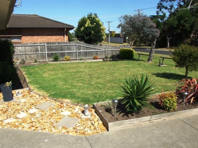 25 St Georges Road, Cowes VIC 3922