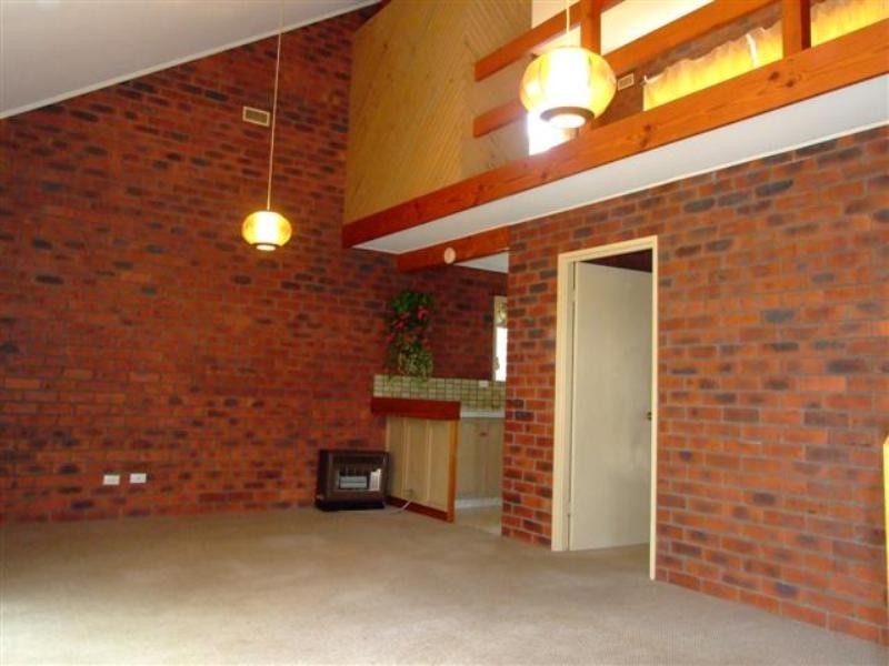 26 Highland Avenue, Cowes VIC 3922