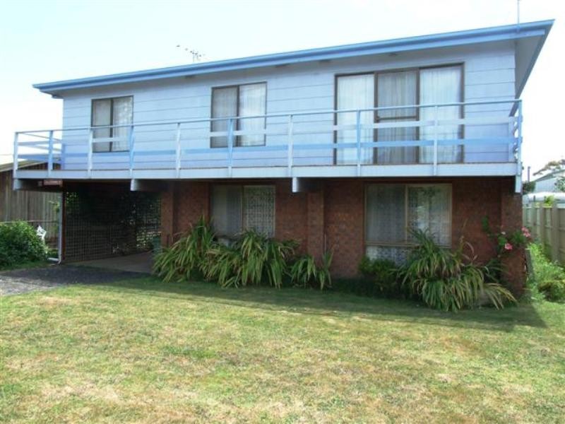 36 Phillip Street, Cowes VIC 3922
