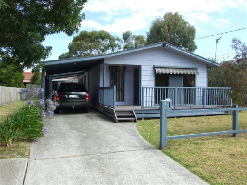 3 St Georges Road, Cowes VIC 3922