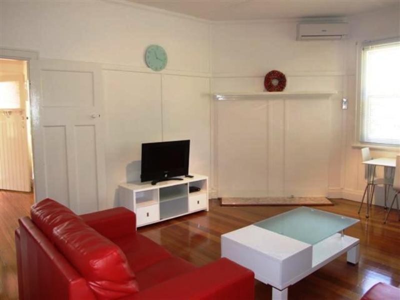 46 Chapel Street, Cowes VIC 3922