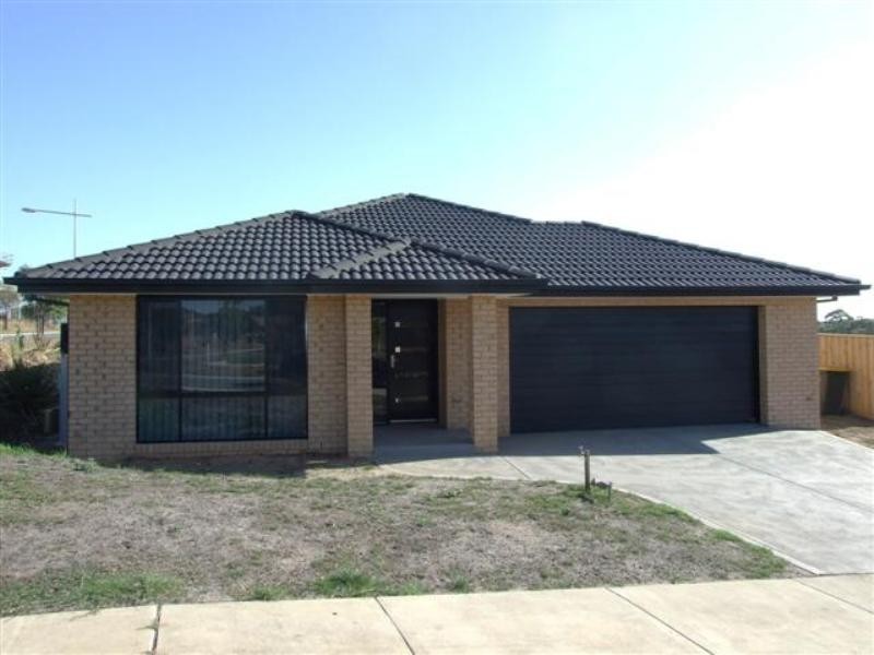 1 Egret Way, Cowes VIC 3922