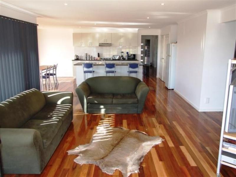 1 Egret Way, Cowes VIC 3922