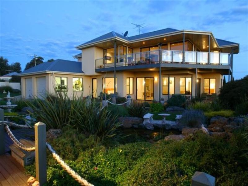 124-128 Red Rocks Road, Cowes VIC 3922