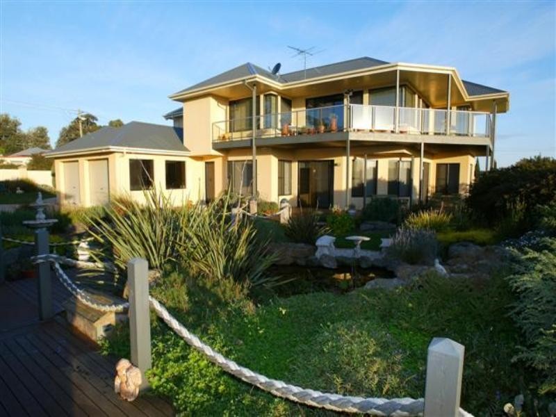 124-128 Red Rocks Road, Cowes VIC 3922