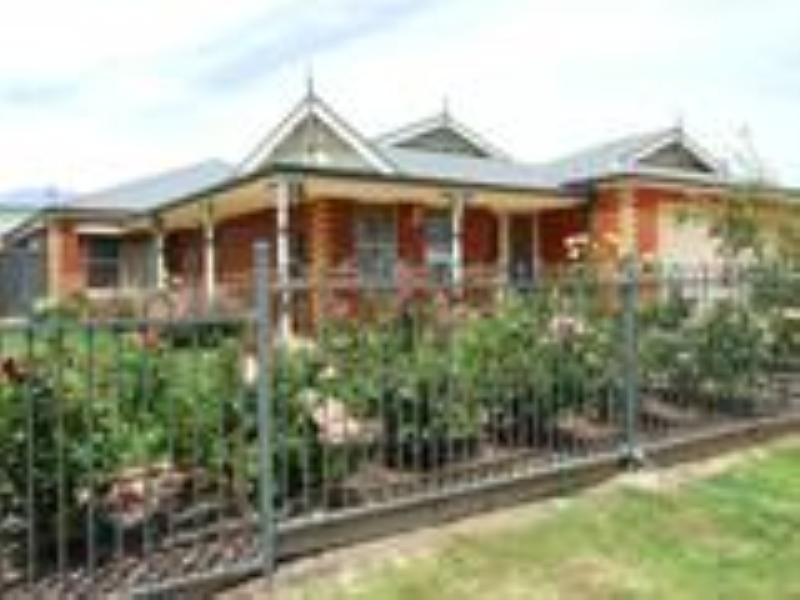 3 Kate Court, Cowes VIC 3922