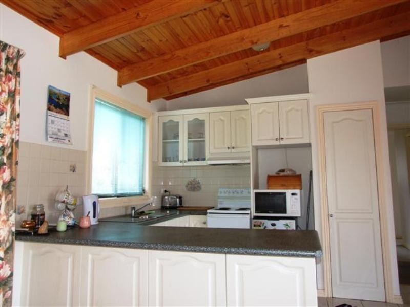 6 Lansell Road, Cowes VIC 3922