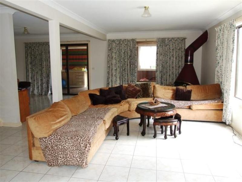 6 Lansell Road, Cowes VIC 3922