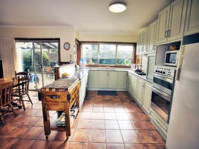 8 Hotham Close, Cowes VIC 3922