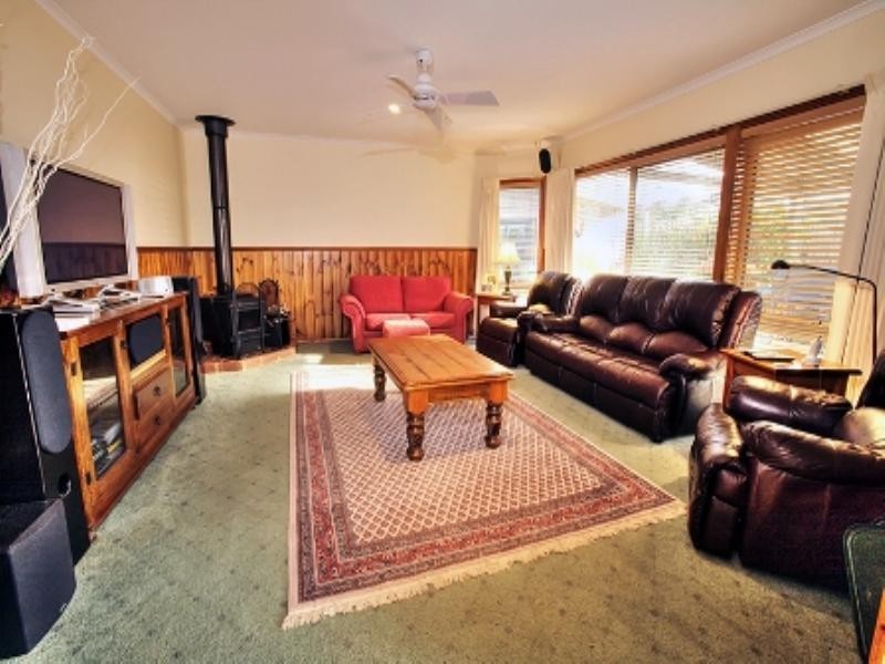8 Hotham Close, Cowes VIC 3922