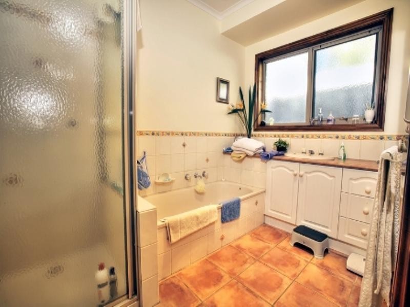 8 Hotham Close, Cowes VIC 3922