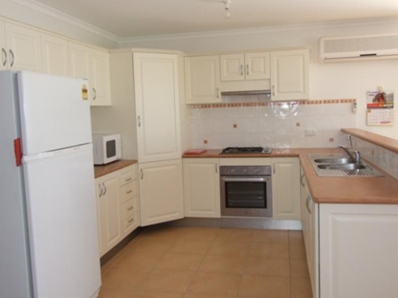 16 Irving Road, Cowes VIC 3922