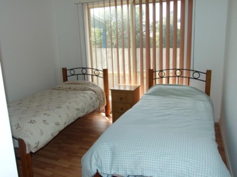 16 Irving Road, Cowes VIC 3922