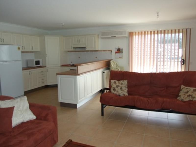 16 Irving Road, Cowes VIC 3922