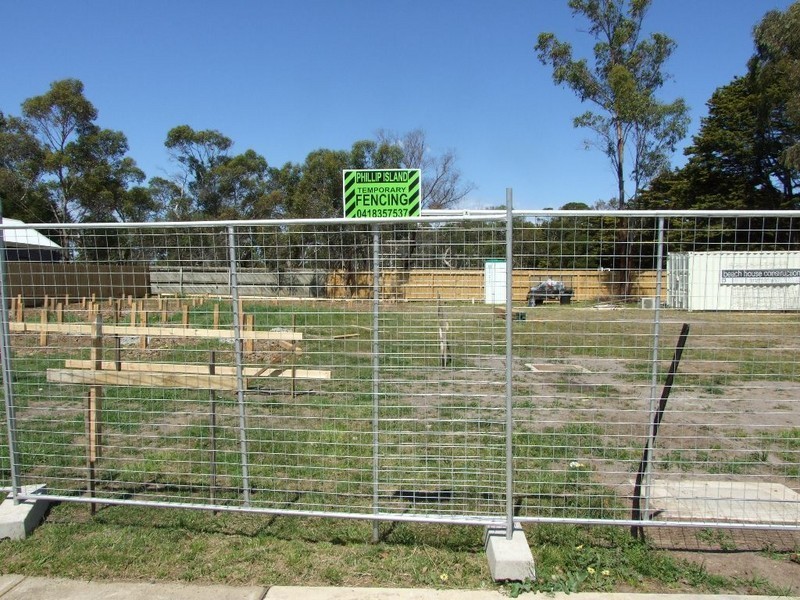 24 Reid Street, Rhyll VIC 3923