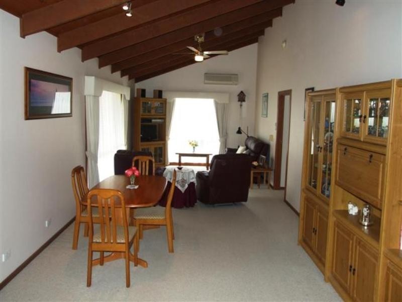 42 Galleon Crescent, Sunset Strip VIC 3922