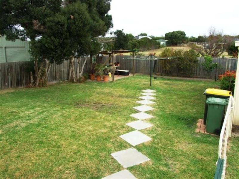 42 Galleon Crescent, Sunset Strip VIC 3922