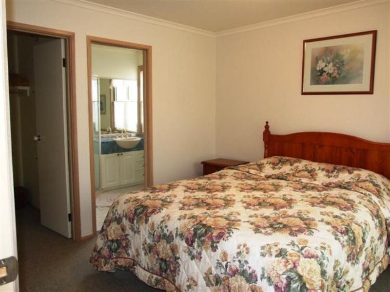 29 Manna Gum Drive, Cowes VIC 3922