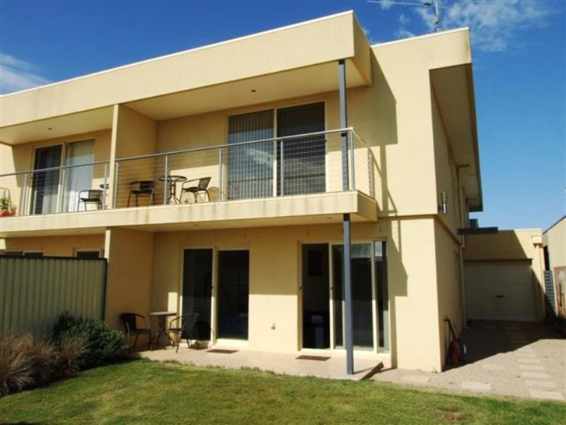 2/80 The Esplanade, Surf Beach VIC 3922
