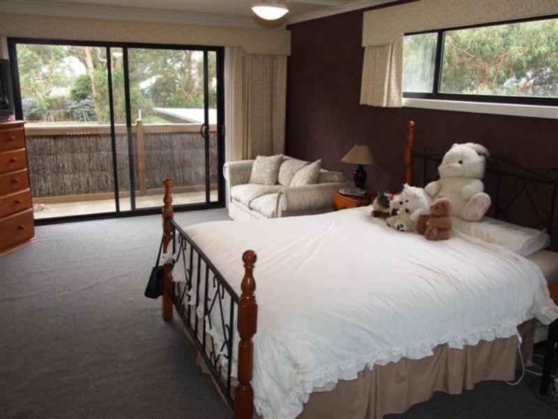 17 Casuarina Court, Cowes VIC 3922