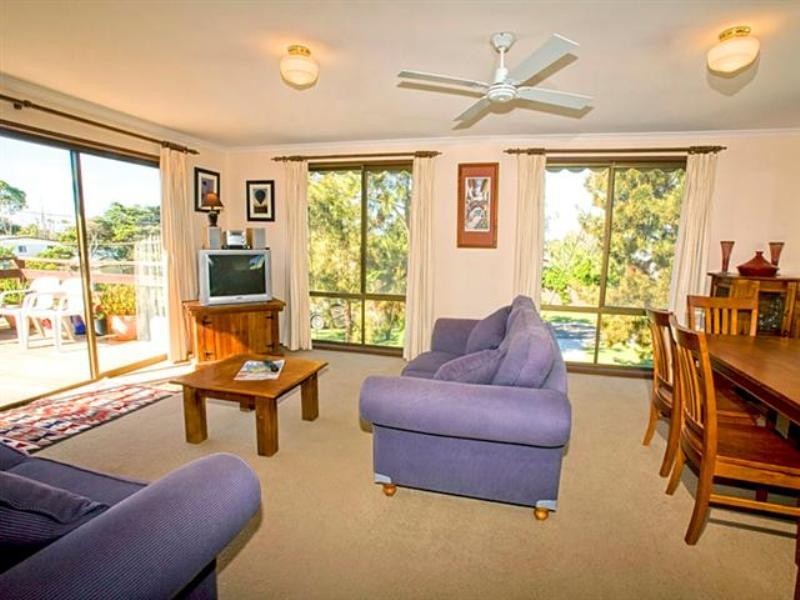 28 Raywood Avenue, Cowes VIC 3922