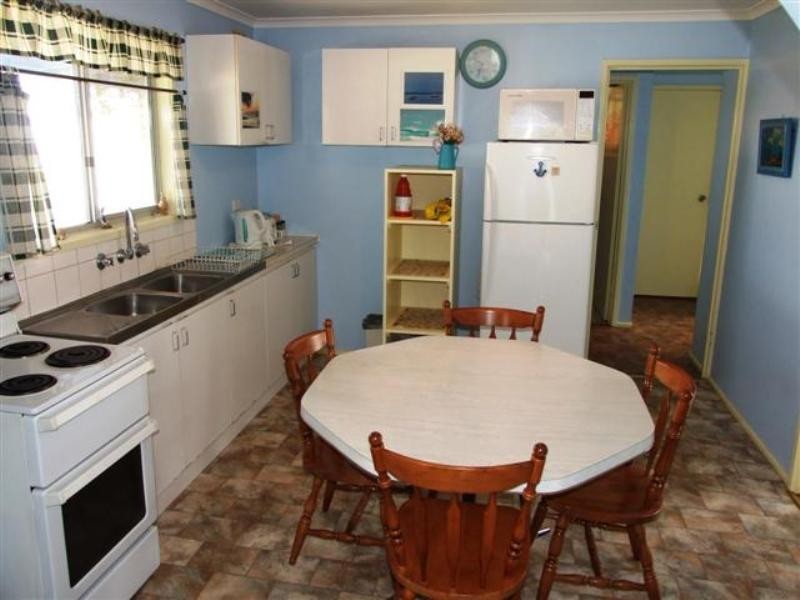 2 Lansell Road, Cowes VIC 3922