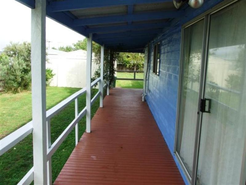 2 Lansell Road, Cowes VIC 3922