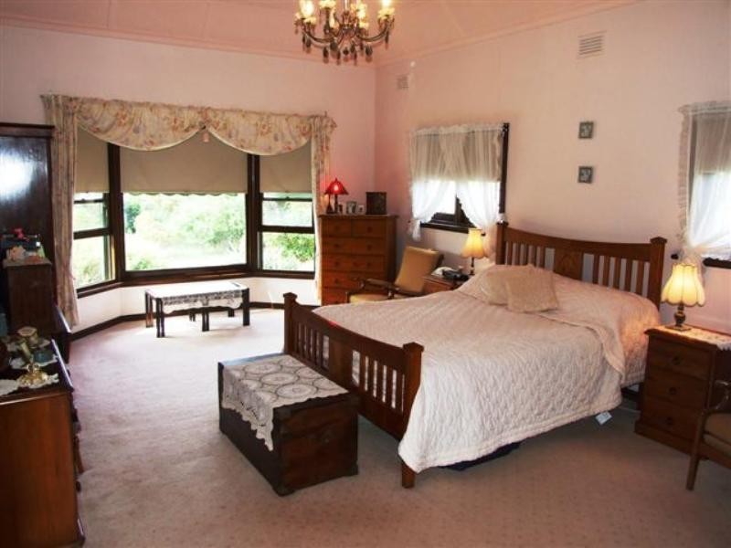 16 Chillingworth Road, Cowes VIC 3922