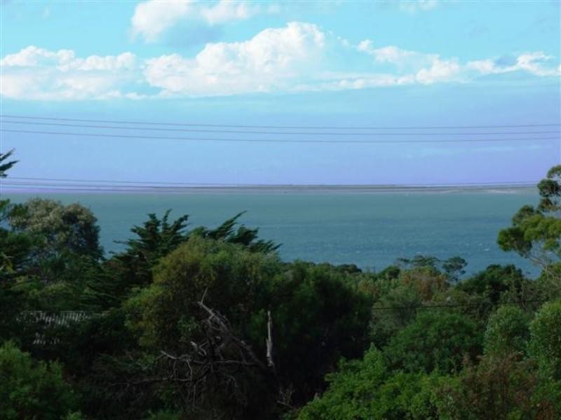 16 Chillingworth Road, Cowes VIC 3922