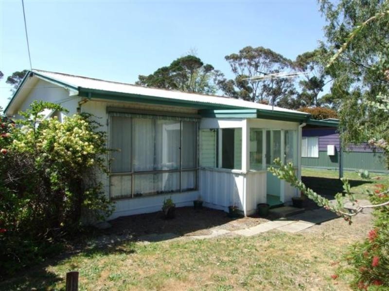 3 Rogan Close, Cowes VIC 3922